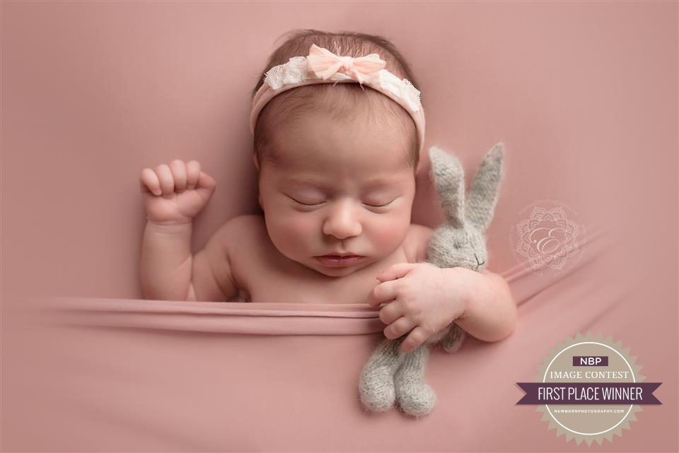 Karena Dyck won the photo contest Best Newborn Image of June 2017