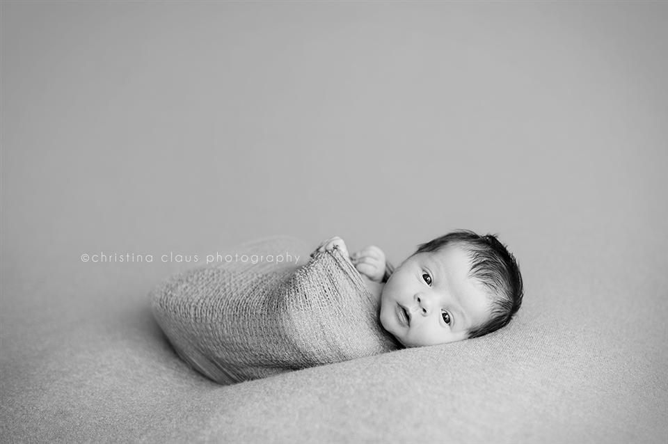 newborn photography community critique photo submitted by Christina Claus - 3 community members set this photo as a favourite image.