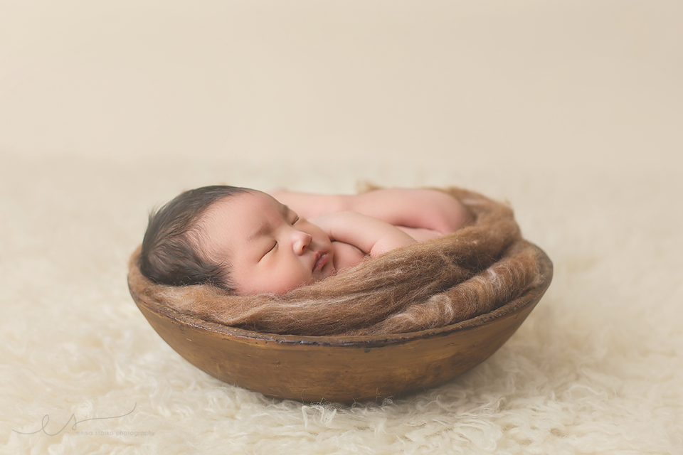 newborn photography community critique photo submitted by Emma Stasko - 7 community members set this photo as a favourite image.