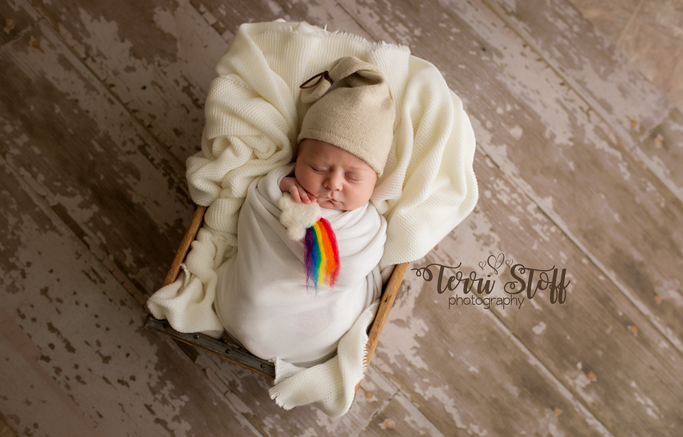 newborn photography community critique photo submitted by Terri Stoff - 3 community members set this photo as a favourite image.