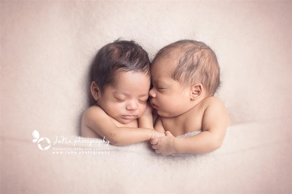 newborn photography community critique photo submitted by Jafar Edrisi - 4 community members set this photo as a favourite image.