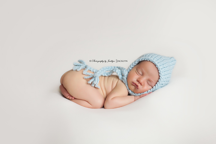 newborn photography community critique photo submitted by Jacklyn Capt - 3 community members set this photo as a favourite image.