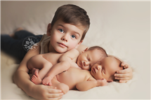 Britany Denoncour newborn photography