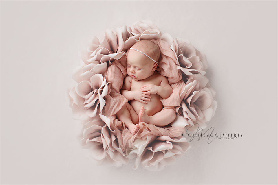 newborn photography community critique photo submitted by Michelle McClafferty - 4 community members set this photo as a favourite image.