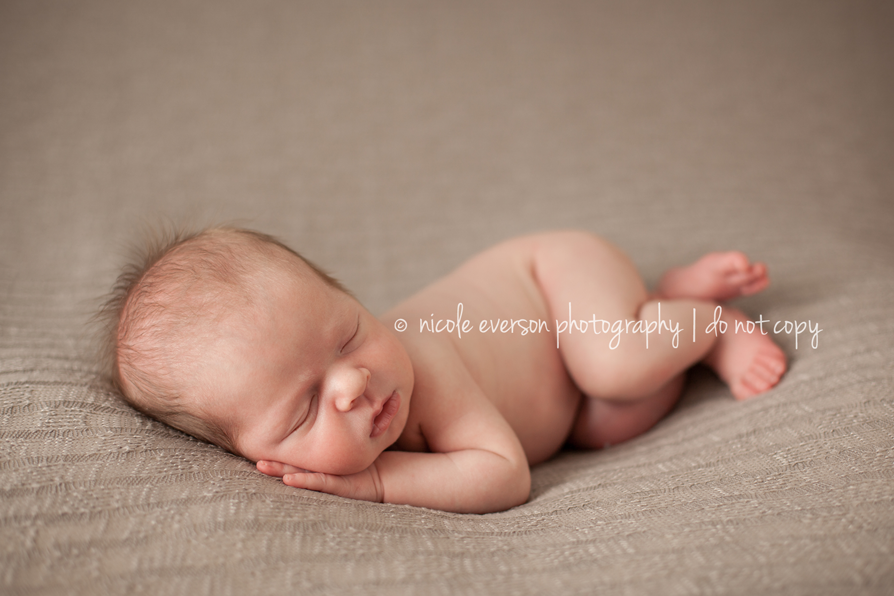newborn photography community critique photo submitted by Nicole Everson - 2 community members set this photo as a favourite image.