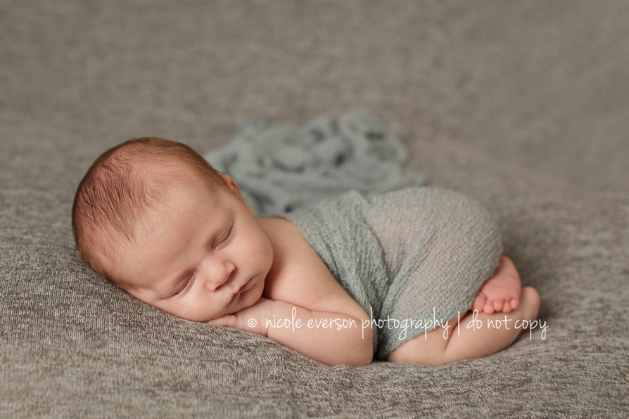 newborn photography community critique photo submitted by Nicole Everson - 3 community members set this photo as a favourite image.