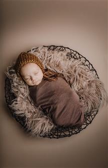 Kelsey Lowrey newborn photography