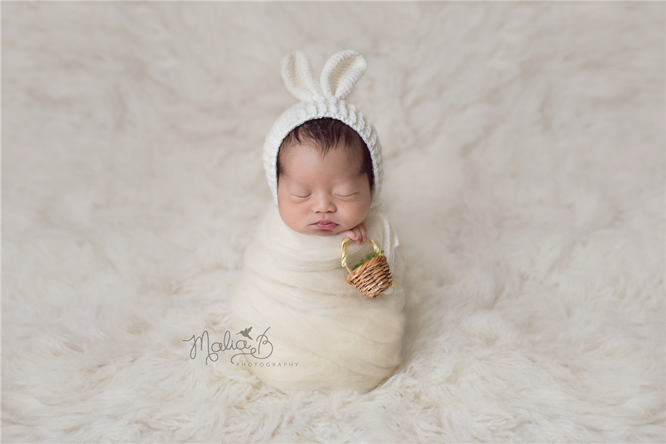 newborn photography community critique photo submitted by Malia Battilana - 3 community members set this photo as a favourite image.