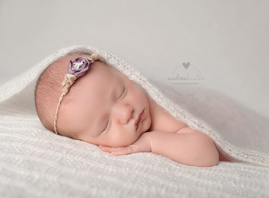 newborn photography community critique photo submitted by Andrea Kinter - 5 community members set this photo as a favourite image.