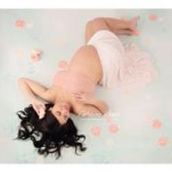 Adriana Reyes Newborn Photographer - profile picture