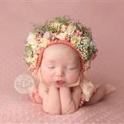 Beth-Ann Lugar Newborn Photographer - profile picture
