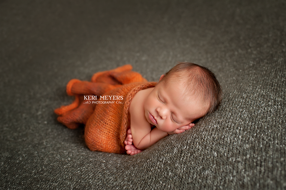 newborn photography community critique photo submitted by Keri Meyers - 3 community members set this photo as a favourite image.