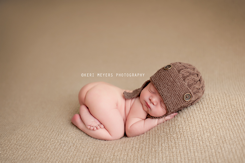 newborn photography community critique photo submitted by Keri Meyers - 6 community members set this photo as a favourite image.