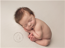 Amy McDaniel newborn photography