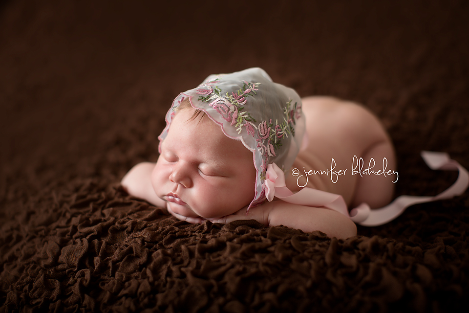 newborn photography community critique photo submitted by Jennifer Blakeley - 2 community members set this photo as a favourite image.