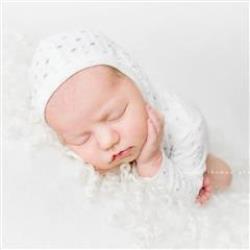 Fawn Farner Newborn Photographer - profile picture