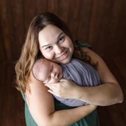 Alysia Lafleche Newborn Photographer - profile picture