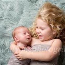 Laura Phillips Newborn Photographer - profile picture