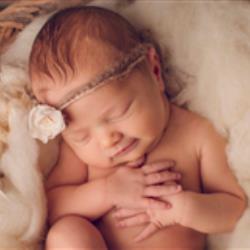 Rhonda scriven Newborn Photographer - profile picture