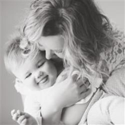 Jenny Cruger Newborn Photographer - profile picture