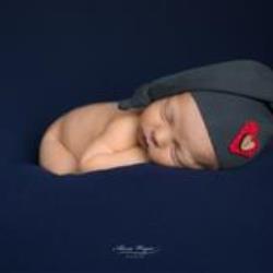 Alana Wagar Newborn Photographer - profile picture
