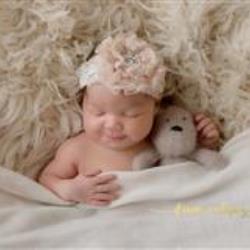 Dawn Lopez Newborn Photographer - profile picture